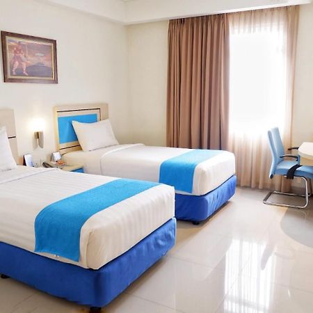 Hotel Brothers Biru Solo Baru Ngoại thất bức ảnh