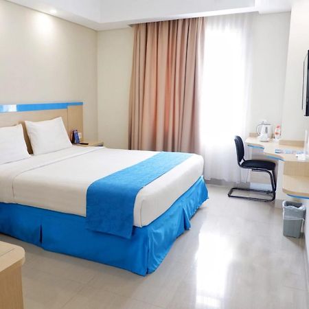Hotel Brothers Biru Solo Baru Ngoại thất bức ảnh