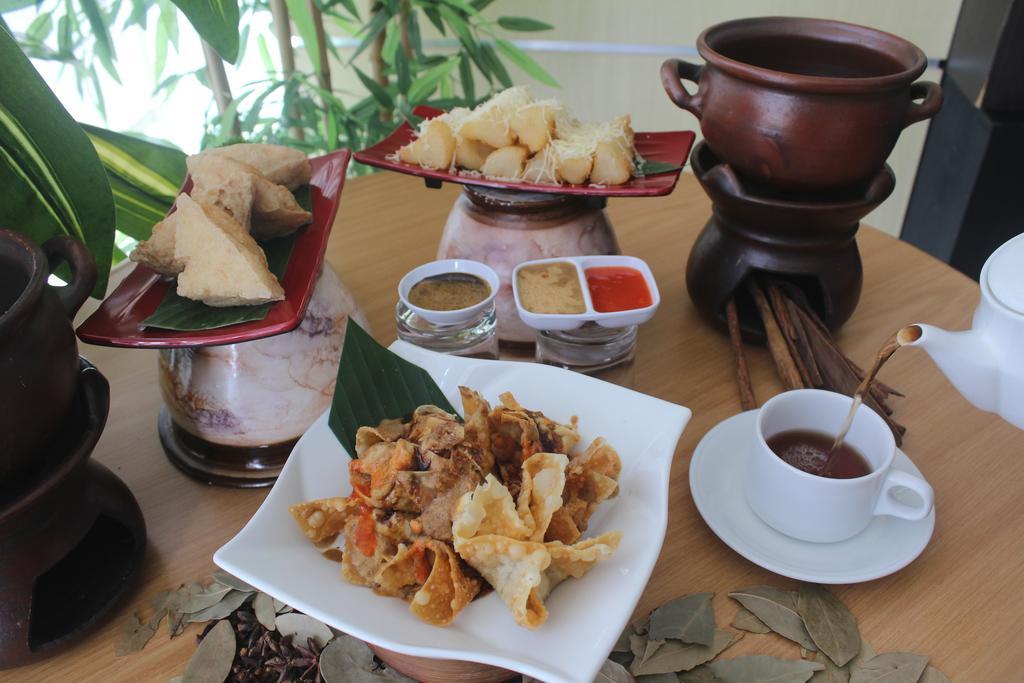 Hotel Brothers Biru Solo Baru Ngoại thất bức ảnh
