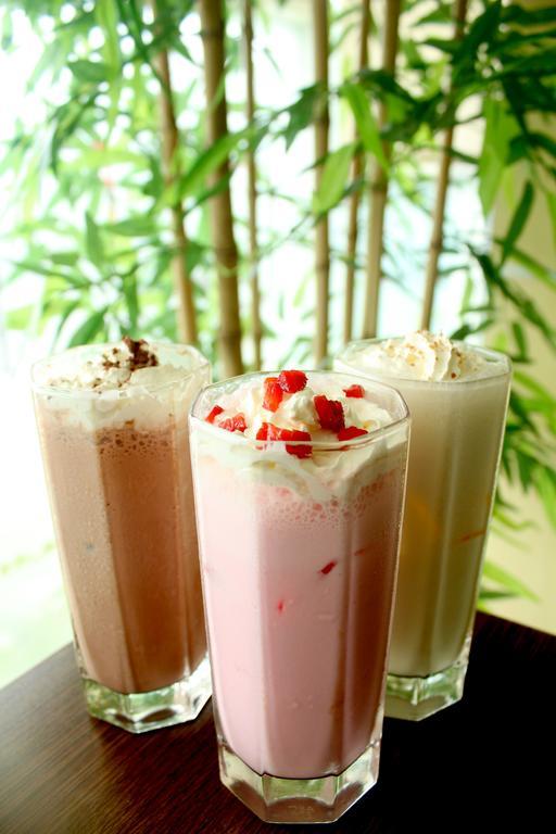 Hotel Brothers Biru Solo Baru Ngoại thất bức ảnh