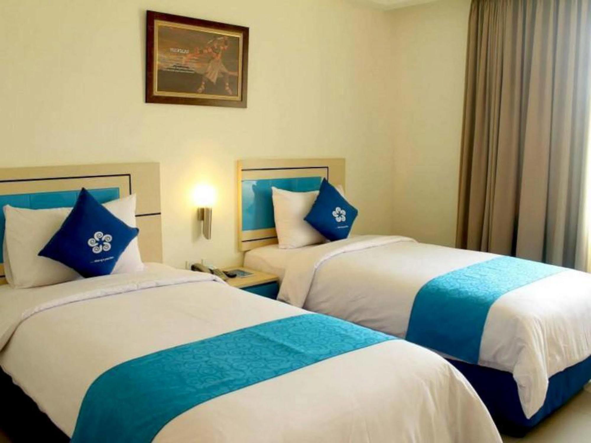 Hotel Brothers Biru Solo Baru Ngoại thất bức ảnh