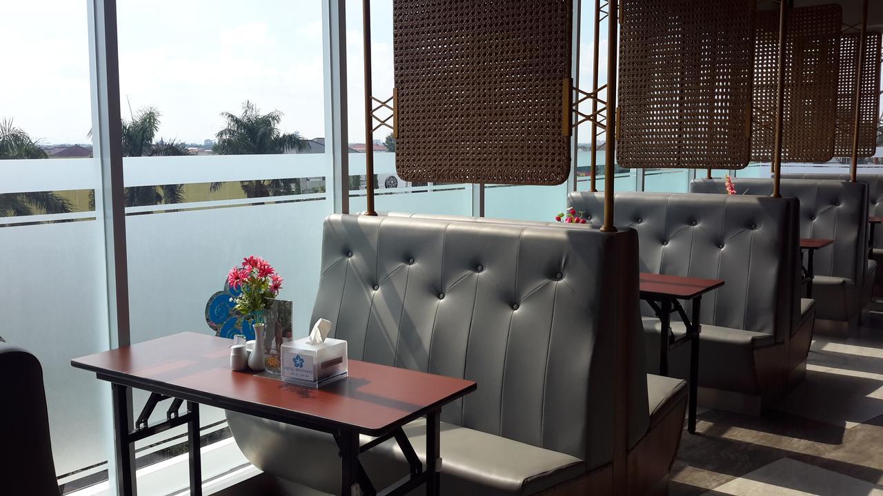 Hotel Brothers Biru Solo Baru Ngoại thất bức ảnh