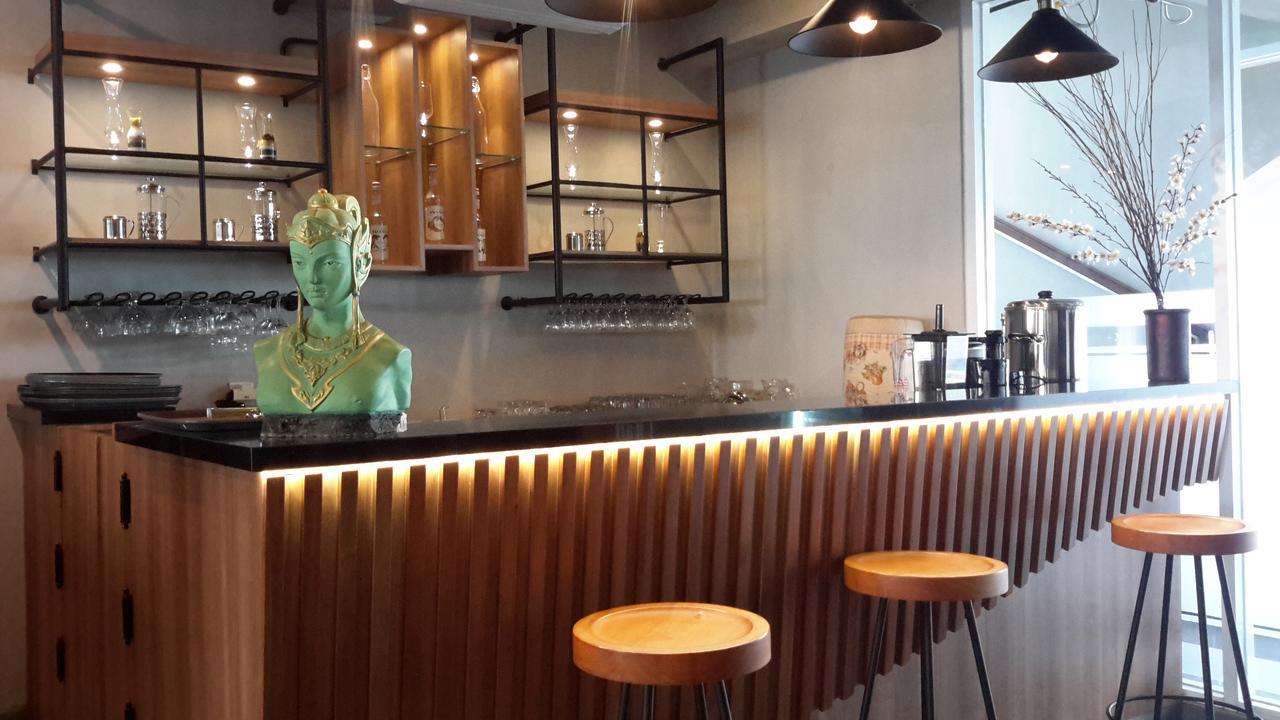 Hotel Brothers Biru Solo Baru Ngoại thất bức ảnh
