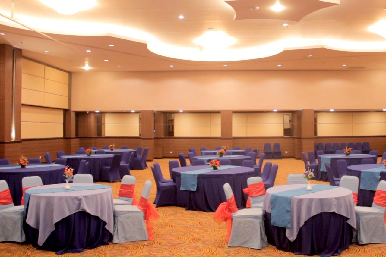 Hotel Brothers Biru Solo Baru Ngoại thất bức ảnh