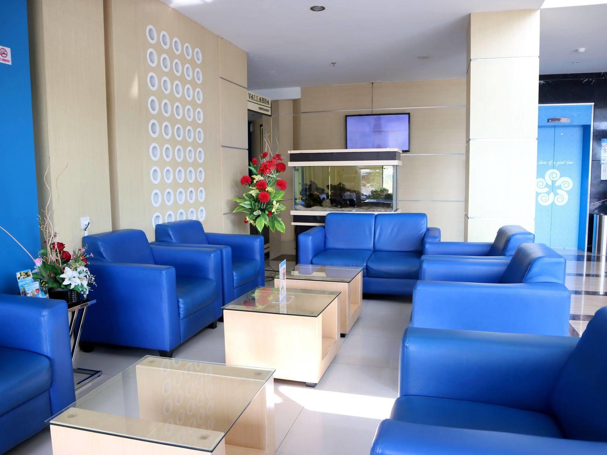 Hotel Brothers Biru Solo Baru Ngoại thất bức ảnh