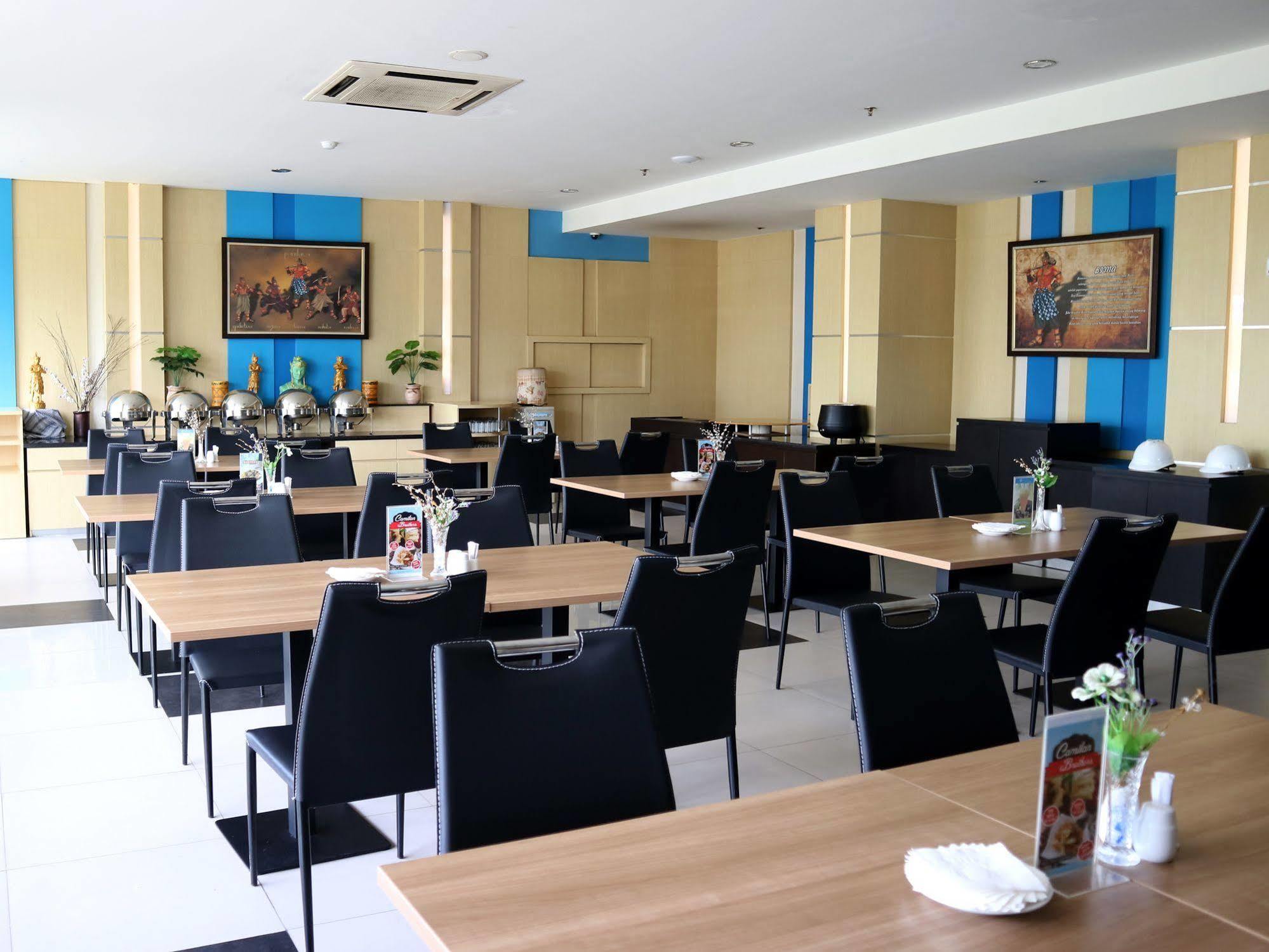 Hotel Brothers Biru Solo Baru Ngoại thất bức ảnh