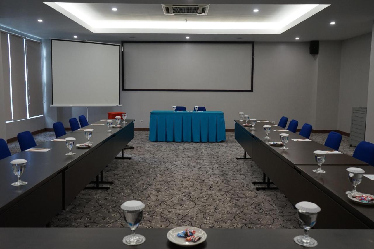 Hotel Brothers Biru Solo Baru Ngoại thất bức ảnh